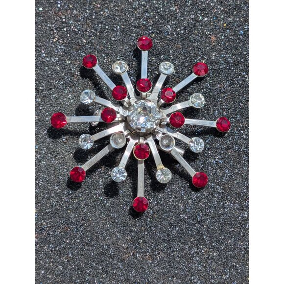 Vintage Rhinestone Starburst Pin Brooch Red & Clear Stones Silver Tone Sparkle - Picture 1 of 4